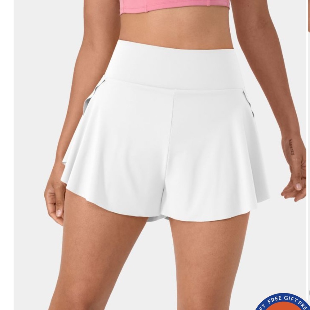 High Waisted Split 2-in-1 Yoga Shorts 2''
Size small